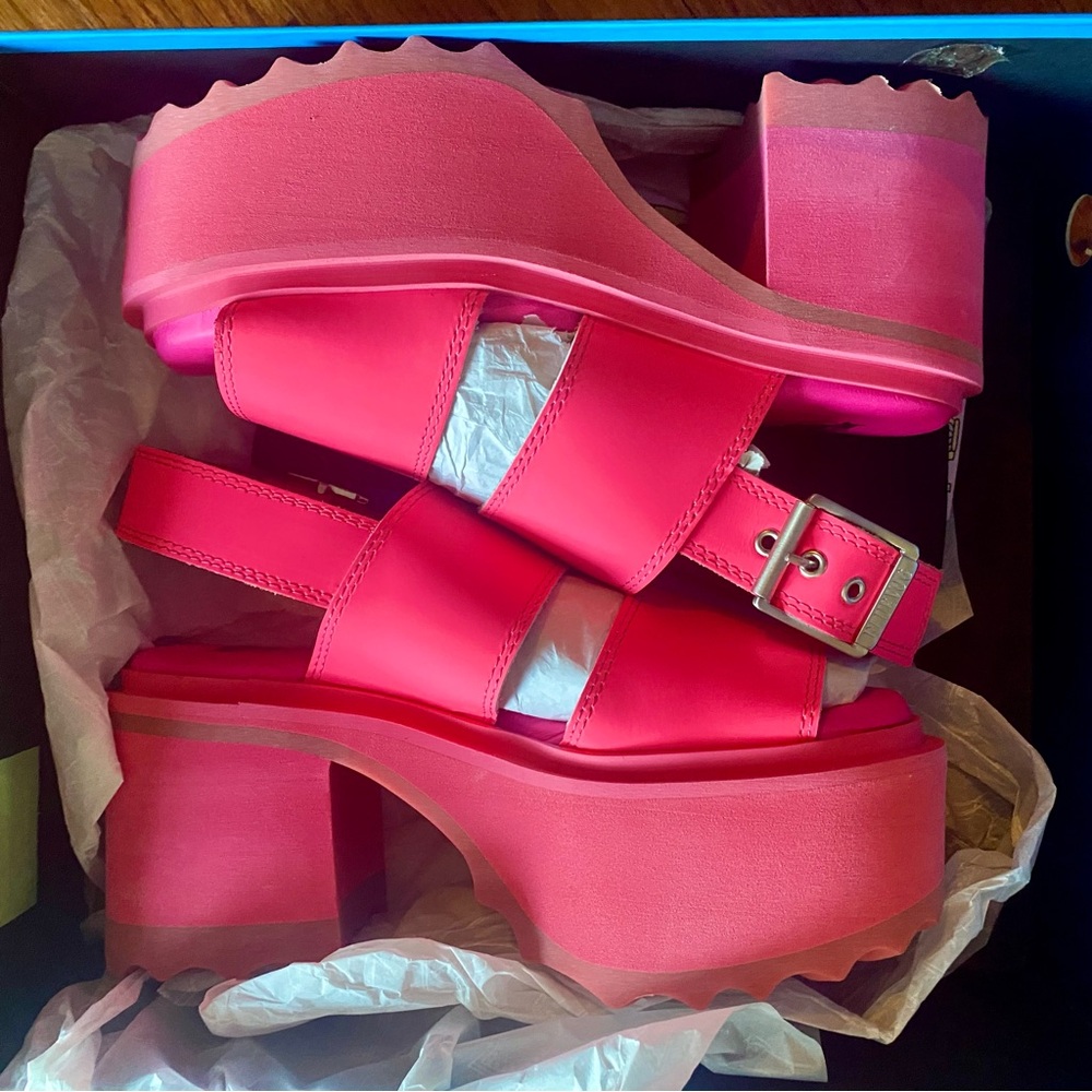 John Fluevog Skyhigh-F Razzle Platform Sandal - Vibrant Pink - Picture 4 of 13